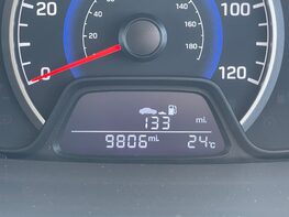 Hyundai i10 PLAY 21