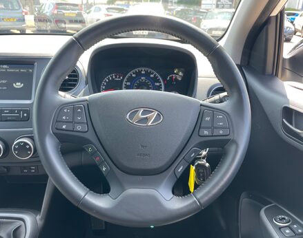 Hyundai i10 PLAY 19