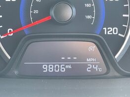 Hyundai i10 PLAY 22