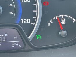 Hyundai i10 PLAY 23