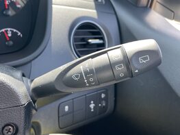 Hyundai i10 PLAY 42