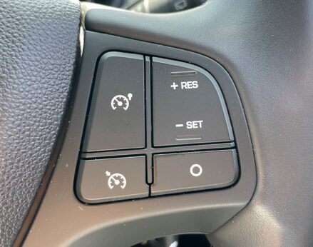 Hyundai i10 PLAY 38