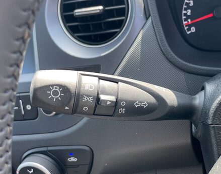 Hyundai i10 PLAY 41