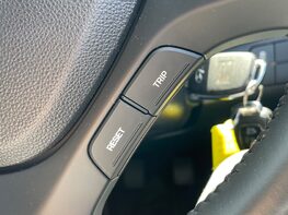 Hyundai i10 PLAY 40