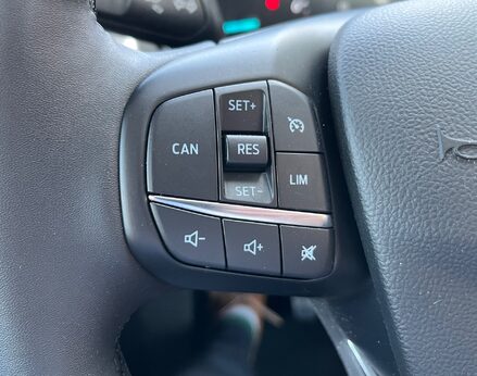 Ford Focus TITANIUM MHEV 48