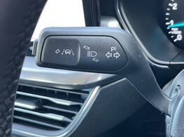 Ford Focus TITANIUM MHEV 50