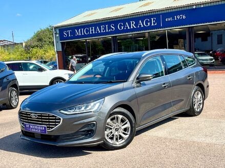 Ford Focus TITANIUM MHEV