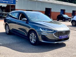 Ford Focus TITANIUM MHEV 4