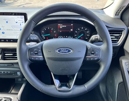 Ford Focus TITANIUM MHEV 20