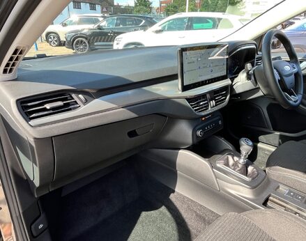 Ford Focus TITANIUM MHEV 17