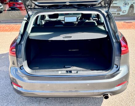 Ford Focus TITANIUM MHEV 58