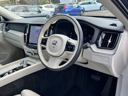 Volvo XC60 B5 ULTIMATE AWD MHEV 18