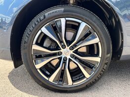 Volvo XC60 B5 ULTIMATE AWD MHEV 15