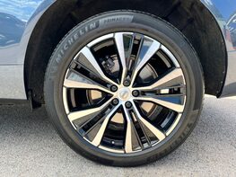 Volvo XC60 B5 ULTIMATE AWD MHEV 16