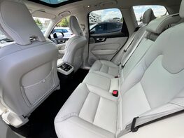 Volvo XC60 B5 ULTIMATE AWD MHEV 60