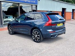Volvo XC60 B5 ULTIMATE AWD MHEV 9