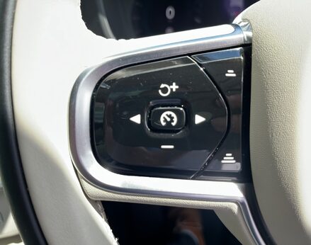 Volvo XC60 B5 ULTIMATE AWD MHEV 47