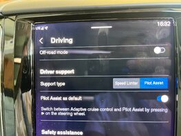 Volvo XC60 B5 ULTIMATE AWD MHEV 33
