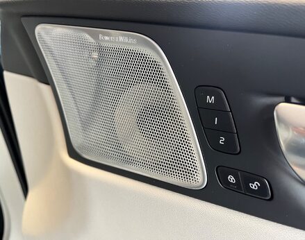 Volvo XC60 B5 ULTIMATE AWD MHEV 54