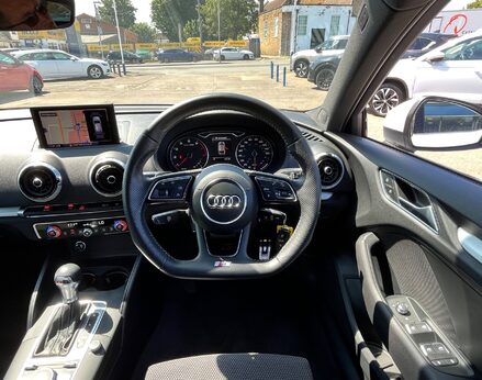 Audi A3 TFSI QUATTRO S LINE 19