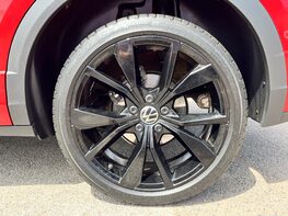 Volkswagen T-Roc R-LINE TSI DSG 14