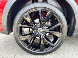 Volkswagen T-Roc R-LINE TSI DSG 15