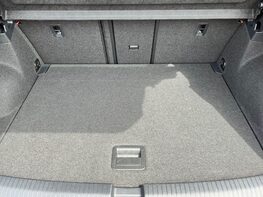 Volkswagen T-Roc R-LINE TSI DSG 68