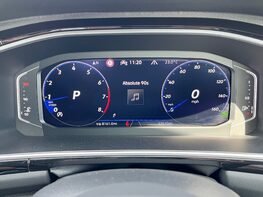 Volkswagen T-Roc R-LINE TSI DSG 20