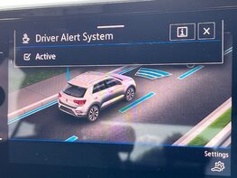 Volkswagen T-Roc R-LINE TSI DSG 33