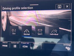 Volkswagen T-Roc R-LINE TSI DSG 42