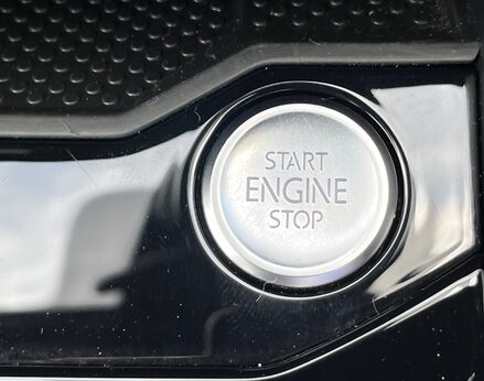 Volkswagen T-Roc R-LINE TSI DSG 49