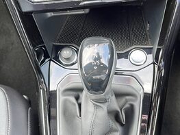 Volkswagen T-Roc R-LINE TSI DSG 50