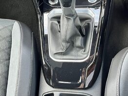 Volkswagen T-Roc R-LINE TSI DSG 52