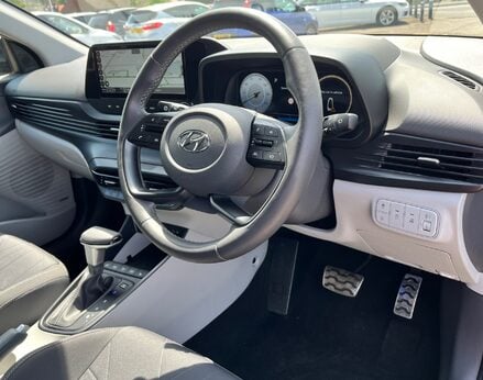 Hyundai BAYON T-GDI ULTIMATE DCT MHEV 18