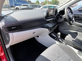 Hyundai BAYON T-GDI ULTIMATE DCT MHEV 17