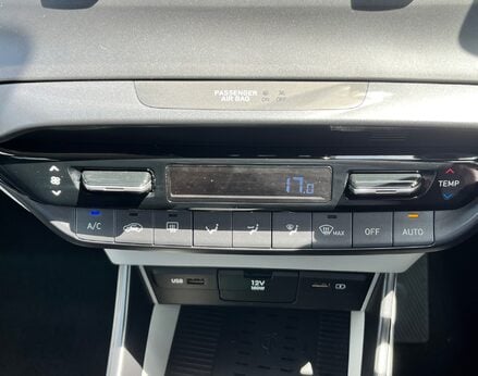 Hyundai BAYON T-GDI ULTIMATE DCT MHEV 49