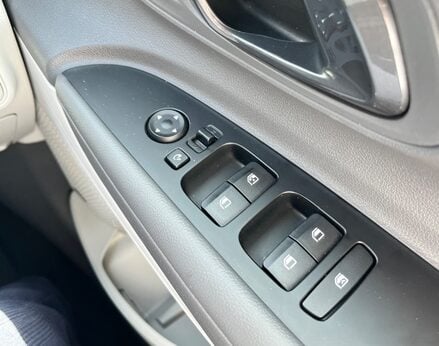 Hyundai BAYON T-GDI ULTIMATE DCT MHEV 60