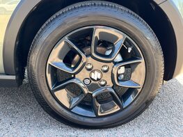 Suzuki Ignis SZ5 DUALJET MHEV 14