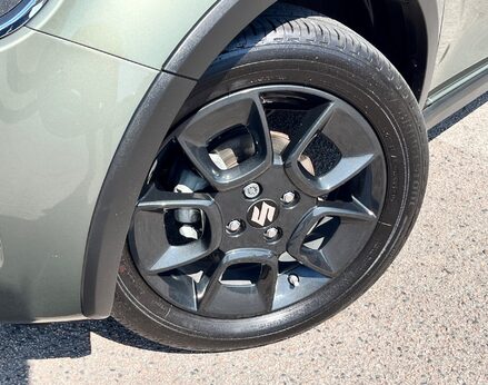 Suzuki Ignis SZ5 DUALJET MHEV 3