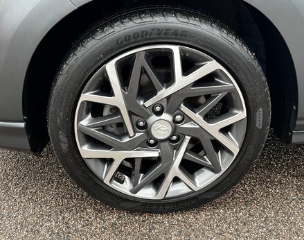 Hyundai KONA GDI PREMIUM SE 13