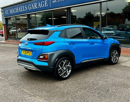 Hyundai KONA GDI PREMIUM SE 8