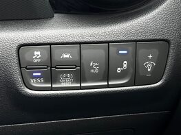 Hyundai KONA GDI PREMIUM SE 57
