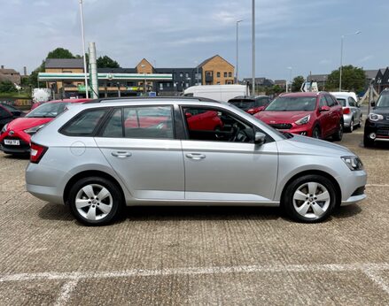 Skoda Fabia SE TSI DSG 10