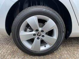Skoda Fabia SE TSI DSG 13