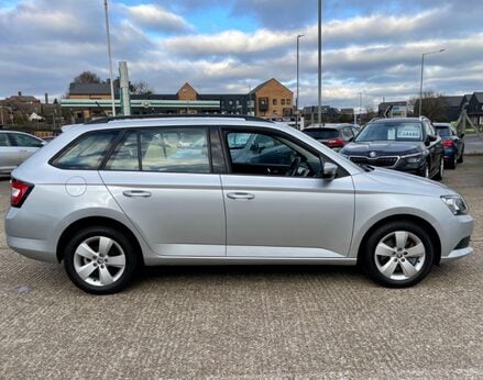 Skoda Fabia SE TSI DSG 10