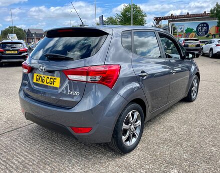 Hyundai ix20 PREMIUM BLUE DRIVE 8