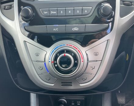 Hyundai ix20 PREMIUM BLUE DRIVE 32