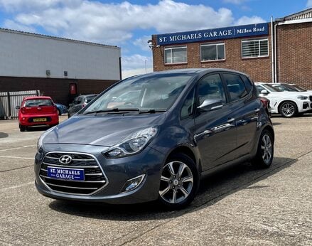 Hyundai ix20 PREMIUM BLUE DRIVE 1