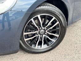 Volvo V40 T2 MOMENTUM NAV PLUS 3
