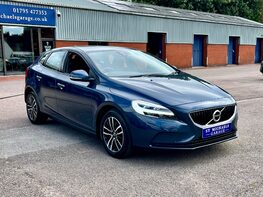 Volvo V40 T2 MOMENTUM NAV PLUS 4